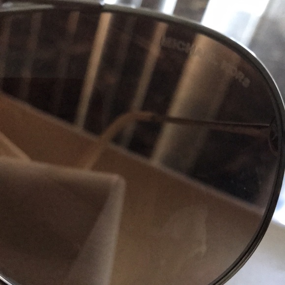 Vintage 90’s Michael Kors aviator sunglasses with original case - Picture 2 of 16